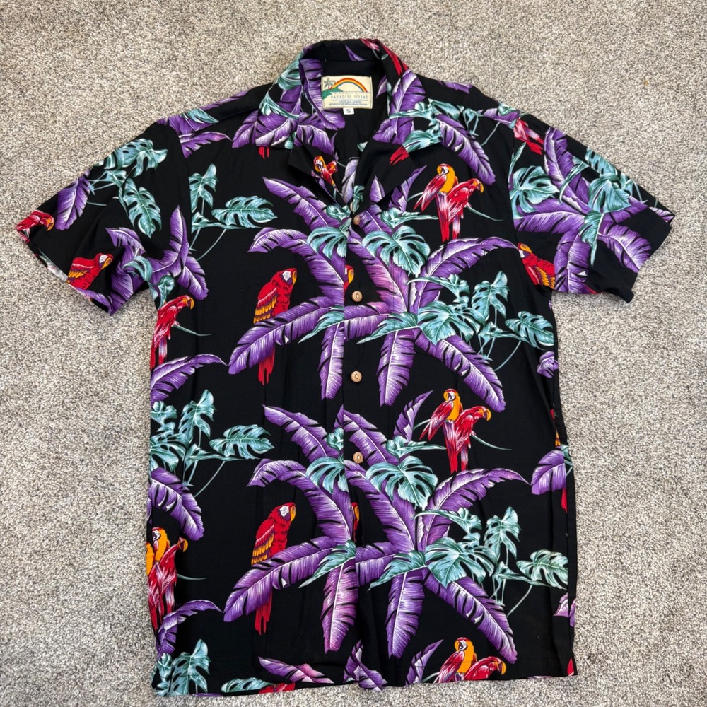 Paradise Found Hawaiian Shirt Mens Small Black Parrot Tropical Rayon Made Hawaii